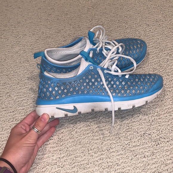 NIKE AIR SHOES - Picture 4 of 5